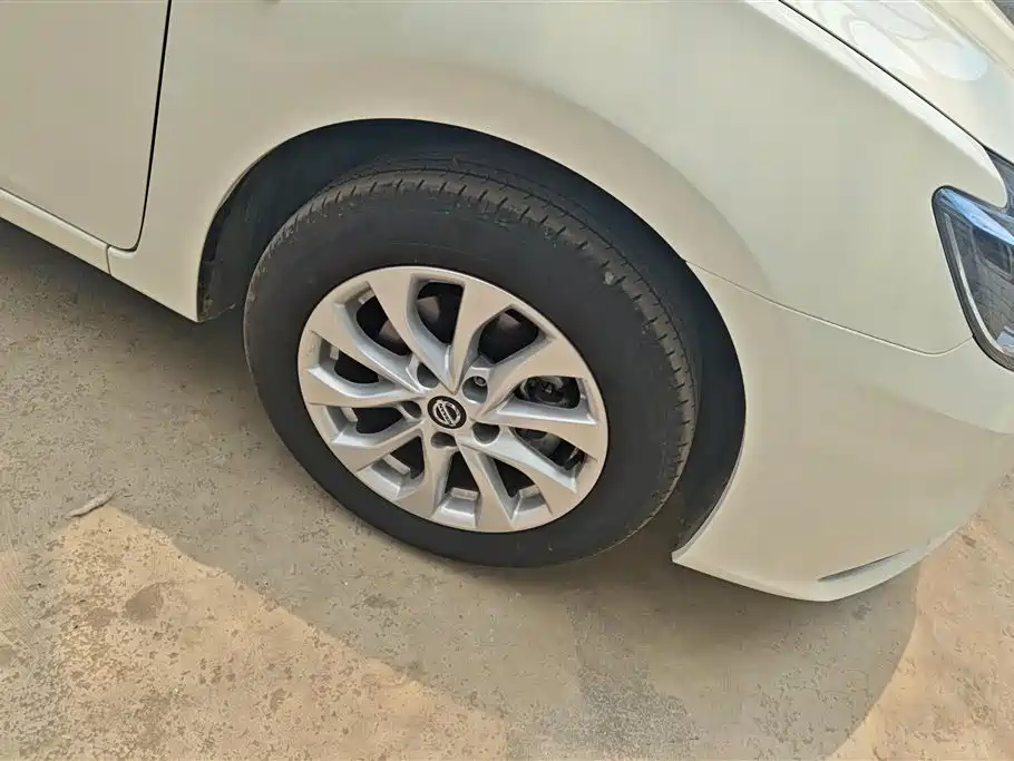 Sylphy Facelift Classic 1.6 XE CVT Comfort