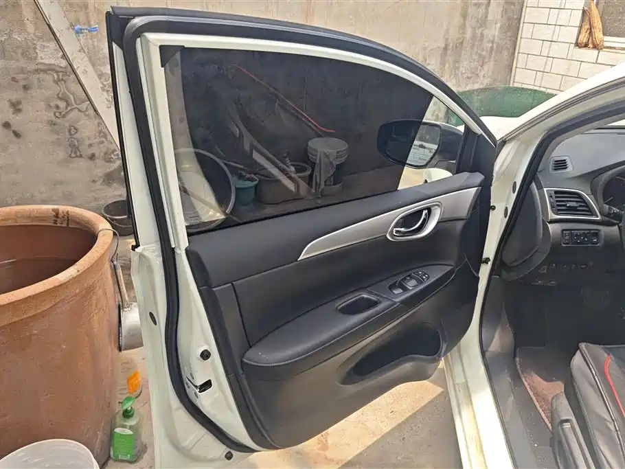 Sylphy Facelift Classic 1.6 XE CVT Comfort