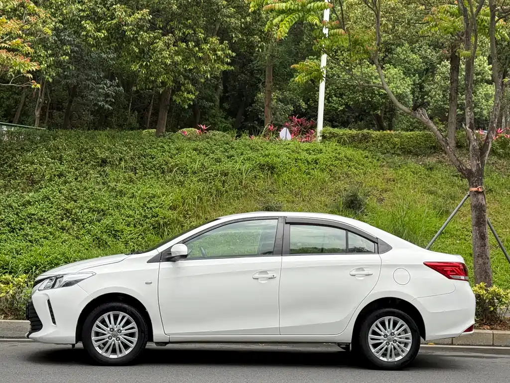 Vios 1.5 L CVT Creation