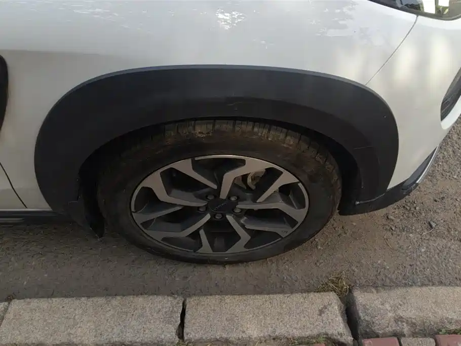 Lynk & Co 02 1.5 T DCT 2 WD Shine CN-VI