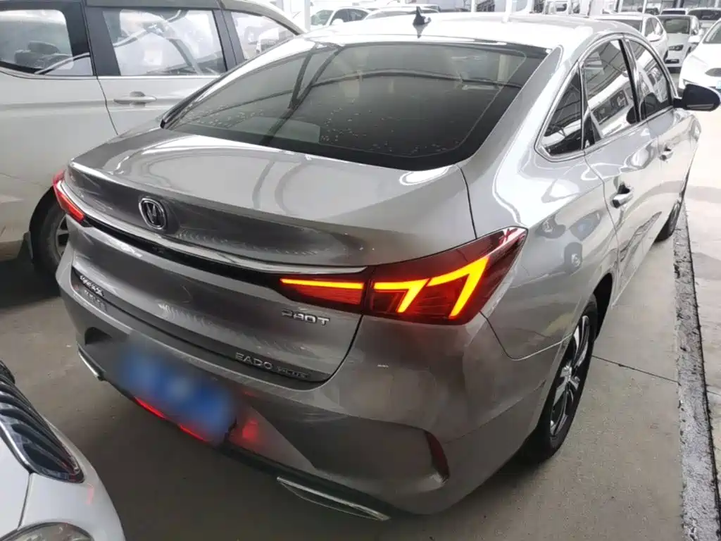 Eado PLUS Blue Whale NE 1.4 T GDI DCT Distinguished