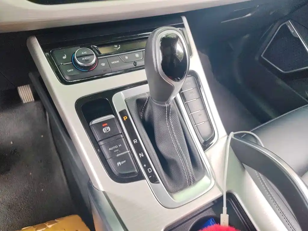 Boyue 1.8 TD Auto 2 WD Smart 4 G Connected