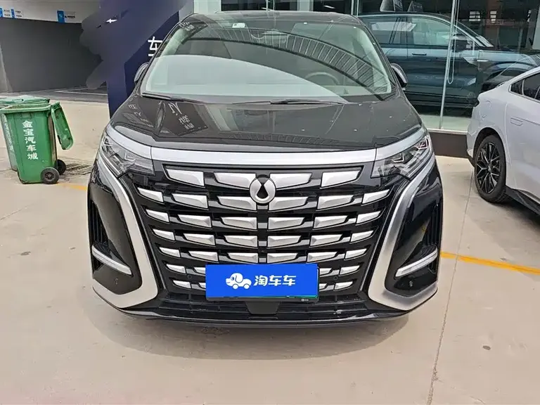 Denza D9 DM-i 970 4 WD Flagship
