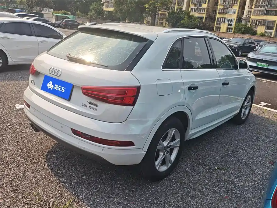 Audi Q3 35 TFSI Fashion