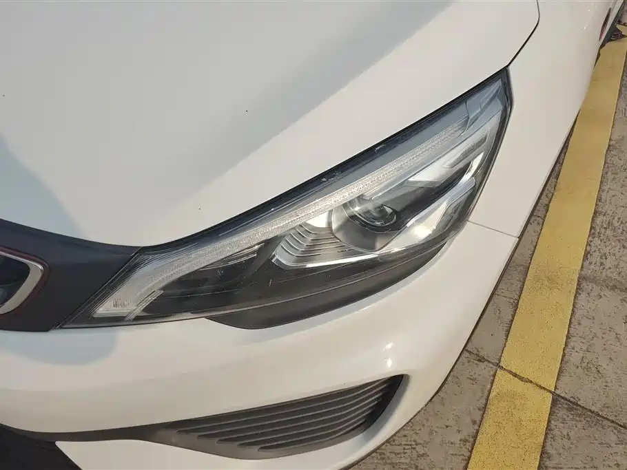 Emgrand GS Leading Trend 1.4 T Auto Premium Style Connected