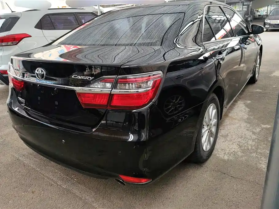 Camry 2.0 E Elite