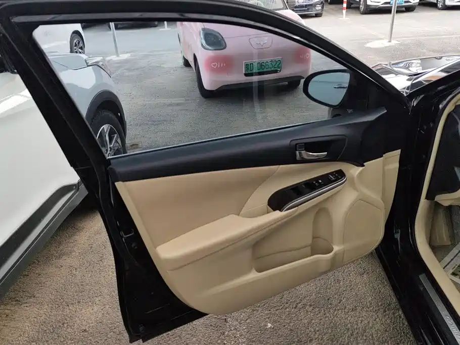 Camry 2.0 E Elite