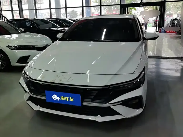 Hyundai Elantra 1.5 L CVT GLX Elite