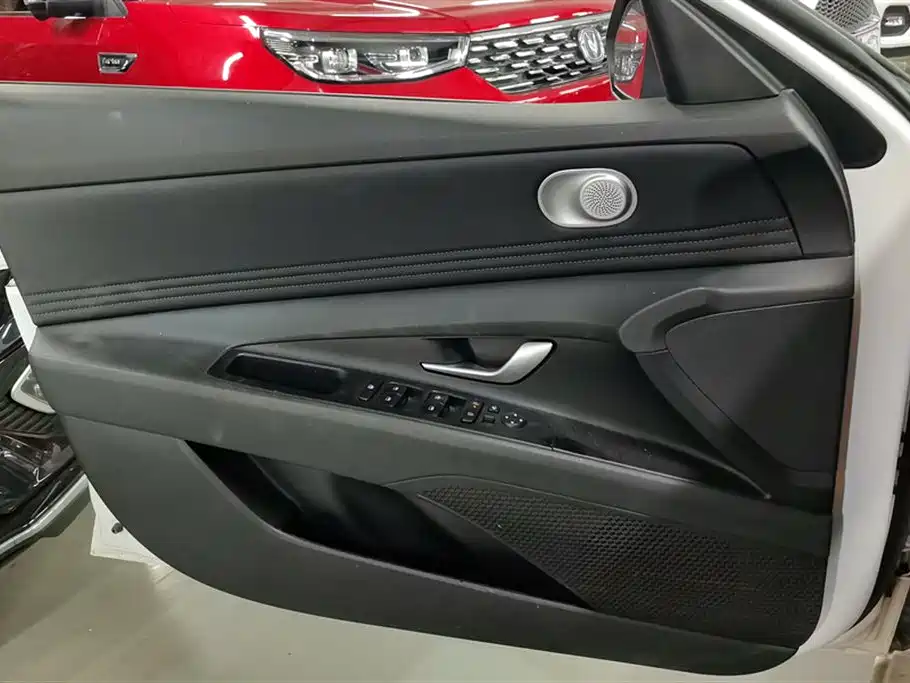 Elantra 1.5 L CVT GLX Elite