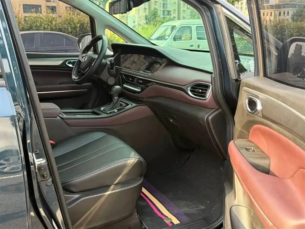 GAC Trumpchi M6 PRO 270 T Auto Luxury