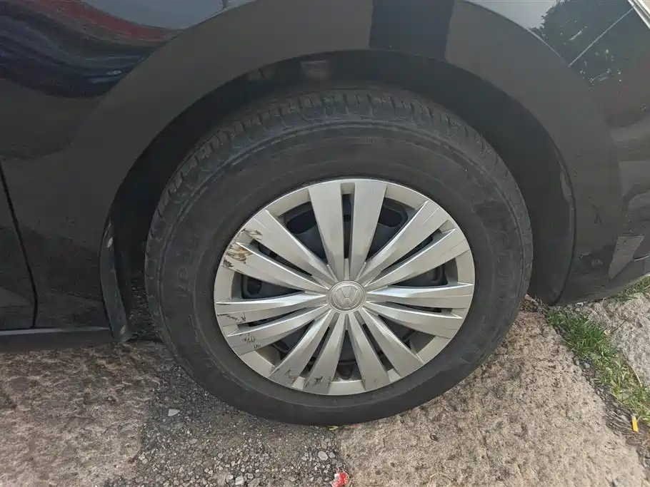 Santana 1.6 L Manual Style