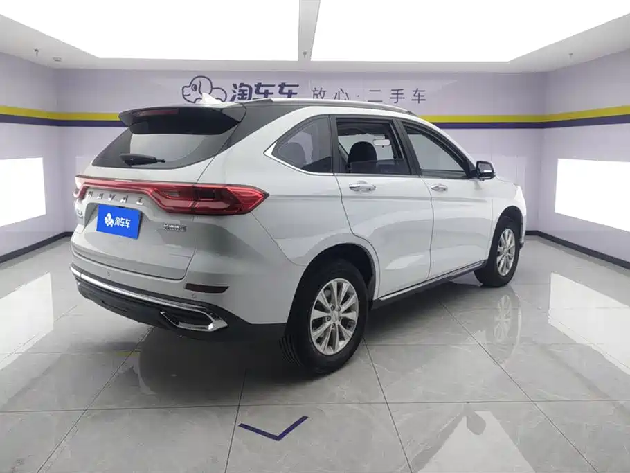 Haval M6 PLUS 1.5 T DCT Luxury Connected