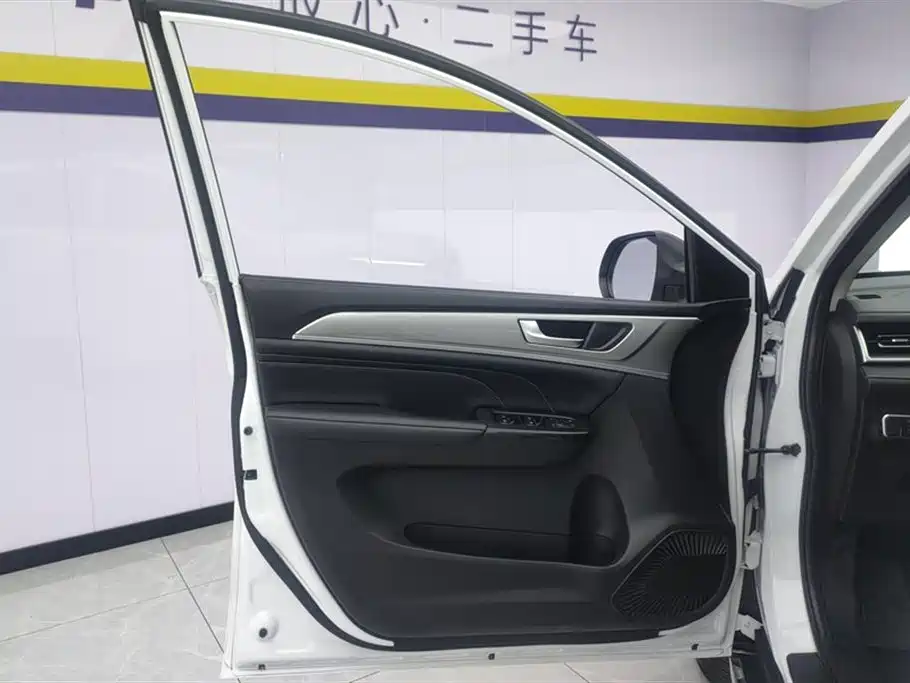 Haval M6 PLUS 1.5 T DCT Luxury Connected