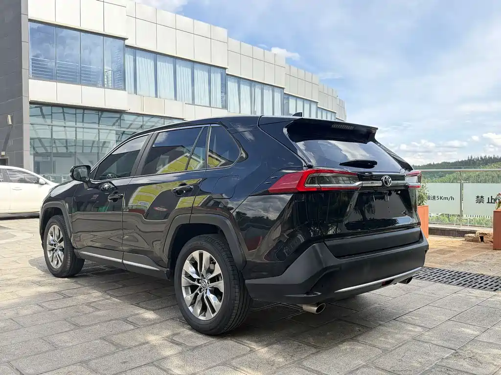 Wildlander 2.0 L CVT 2 WD Luxury