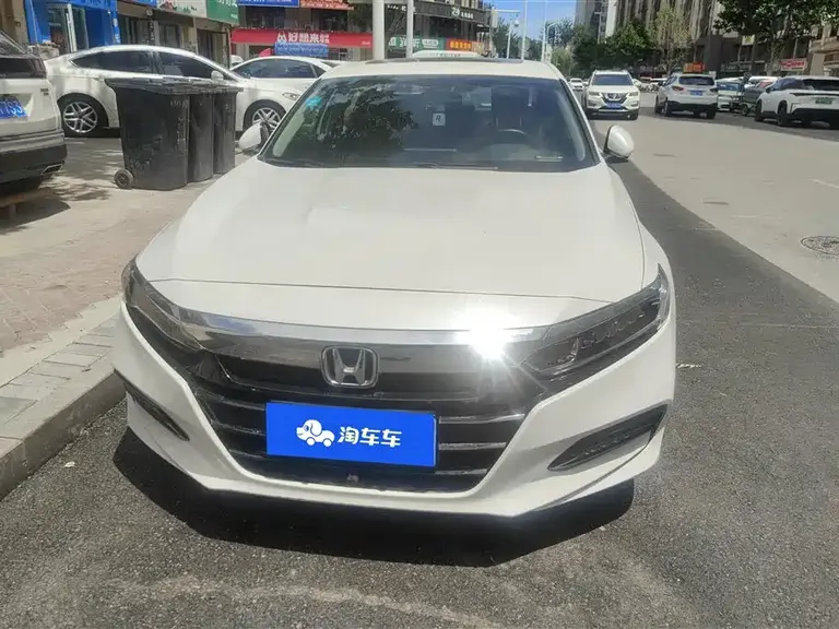 Honda Accord 260 TURBO Elite CN-V