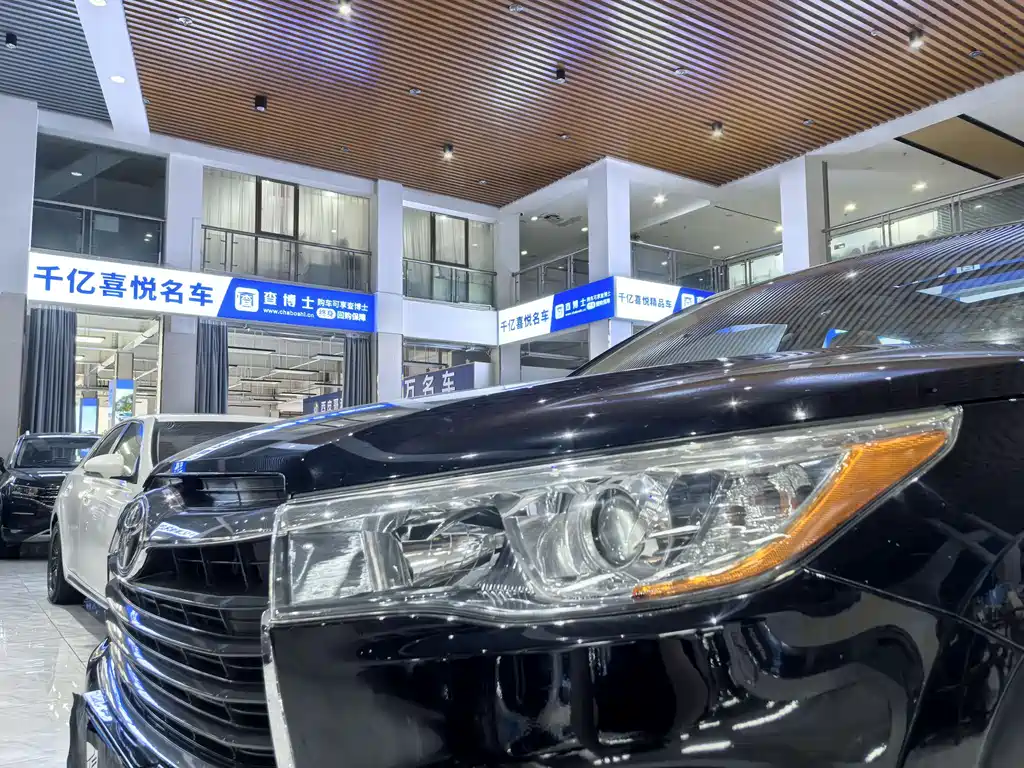 Highlander 2.0 T 2 WD Luxury 7-seat