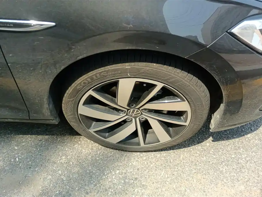 Sagitar Facelift III 300 TSI DSG Transcend