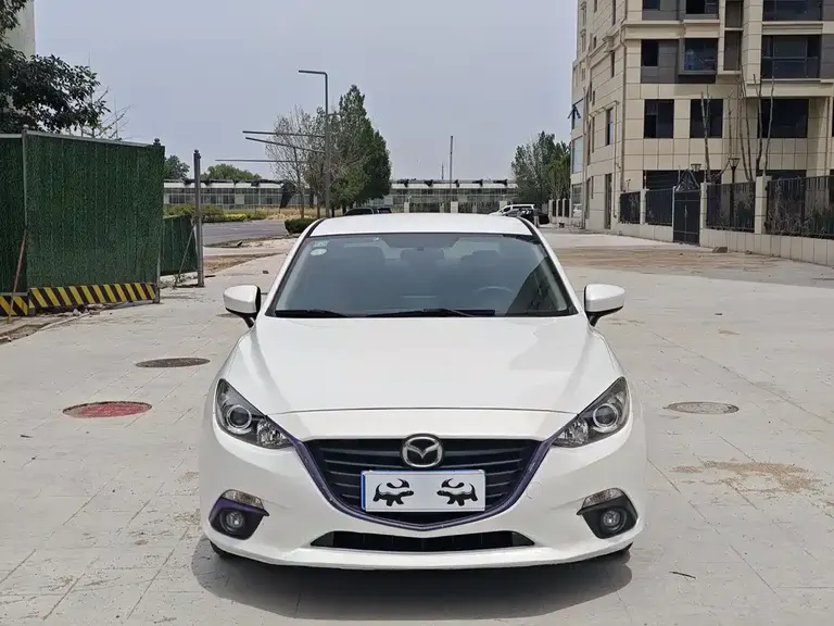 Mazda 3 Axela Sedan 1.5 L Manual Comfort