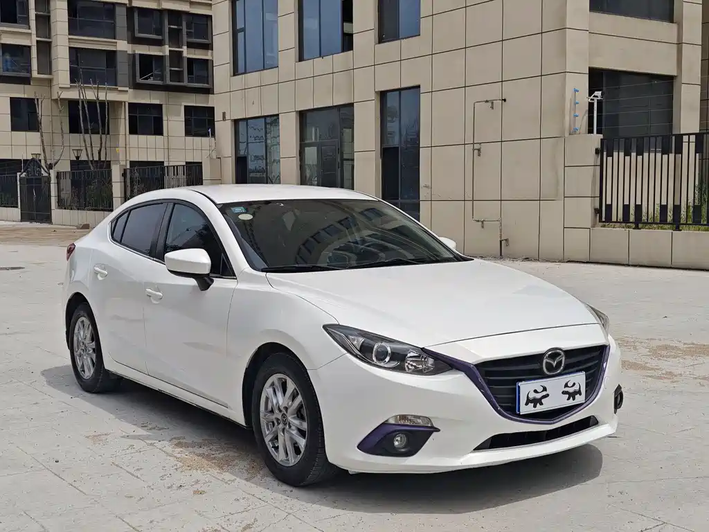 Mazda 3 Axela Sedan 1.5 L Manual Comfort