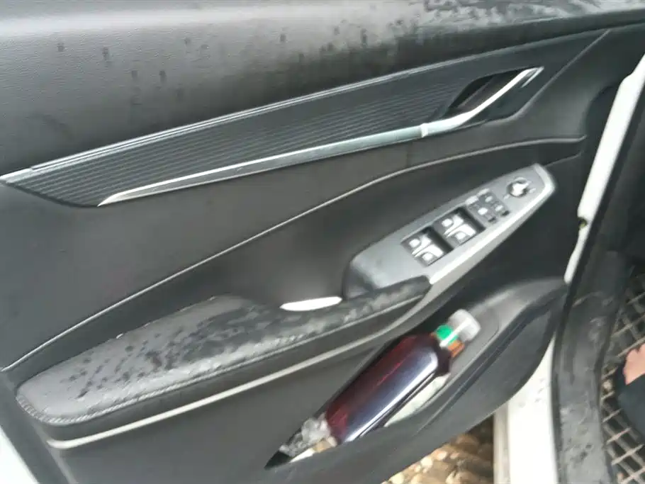 Changan CS75 PLUS 3 rd Gen Champion 1.5 T Smart Drive Power Navigation
