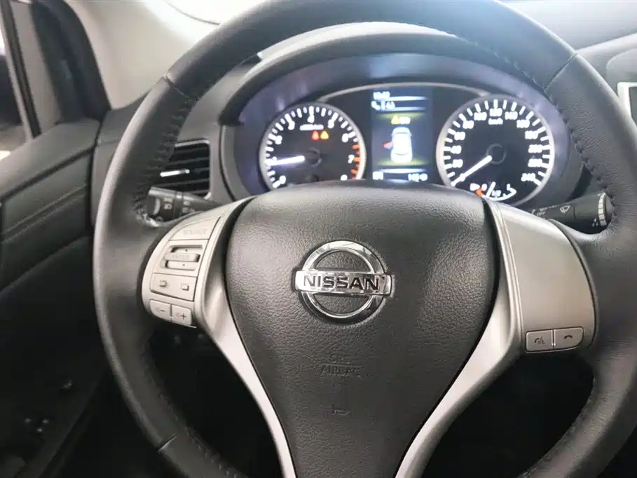 Tiida 1.6 L CVT Smart Travel