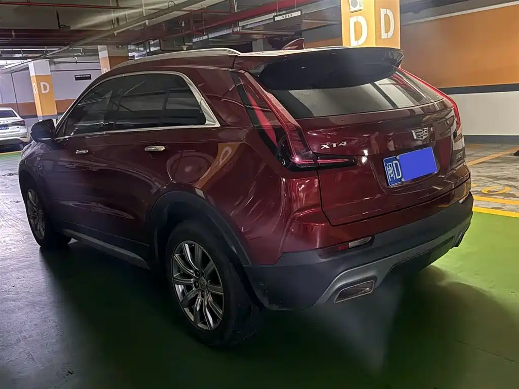 Cadillac XT4 28 T 2 WD Leading