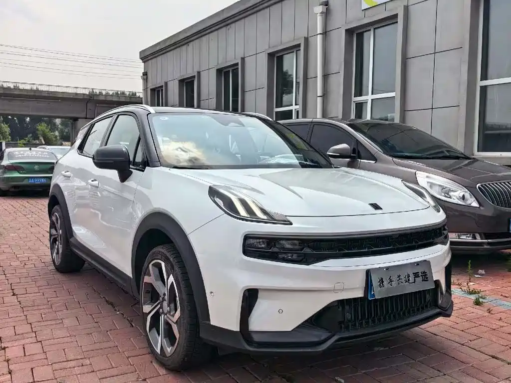 Lynk & Co 06 Remix 1.5 T Shero