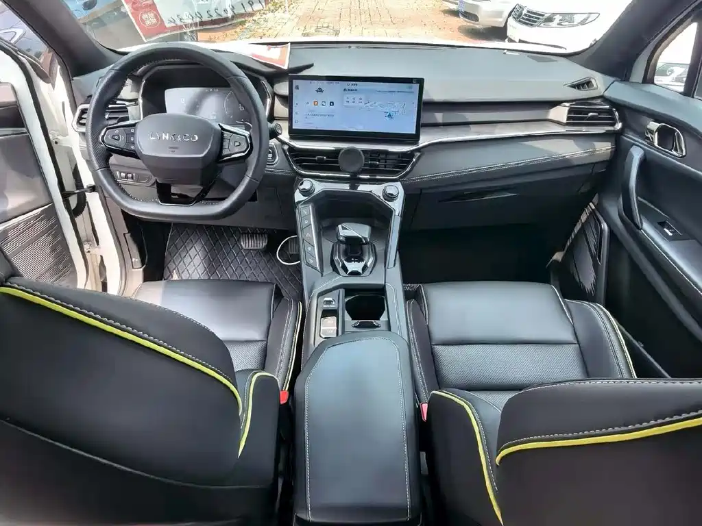 Lynk & Co 06 Remix 1.5 T Shero