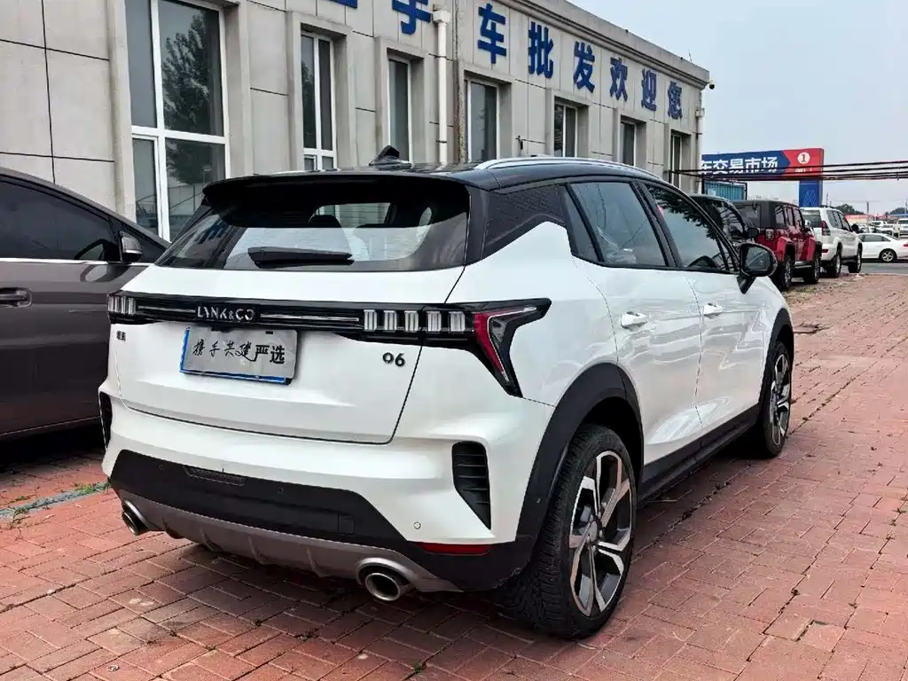 Lynk & Co 06 Remix 1.5 T Shero