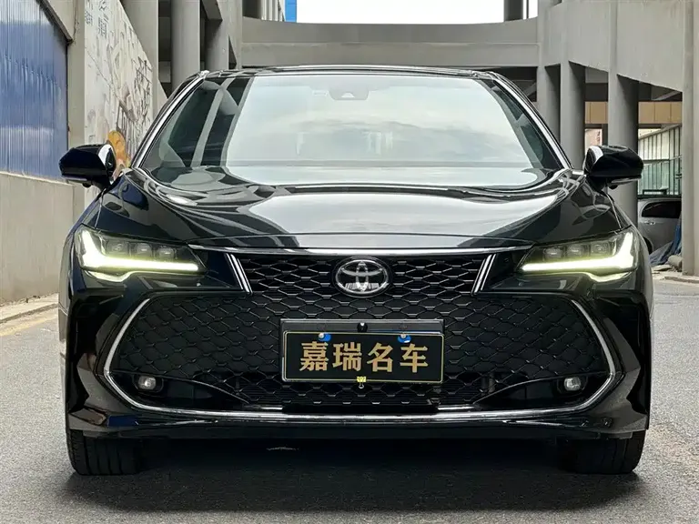 Toyota Avalon 2.5 L Luxury