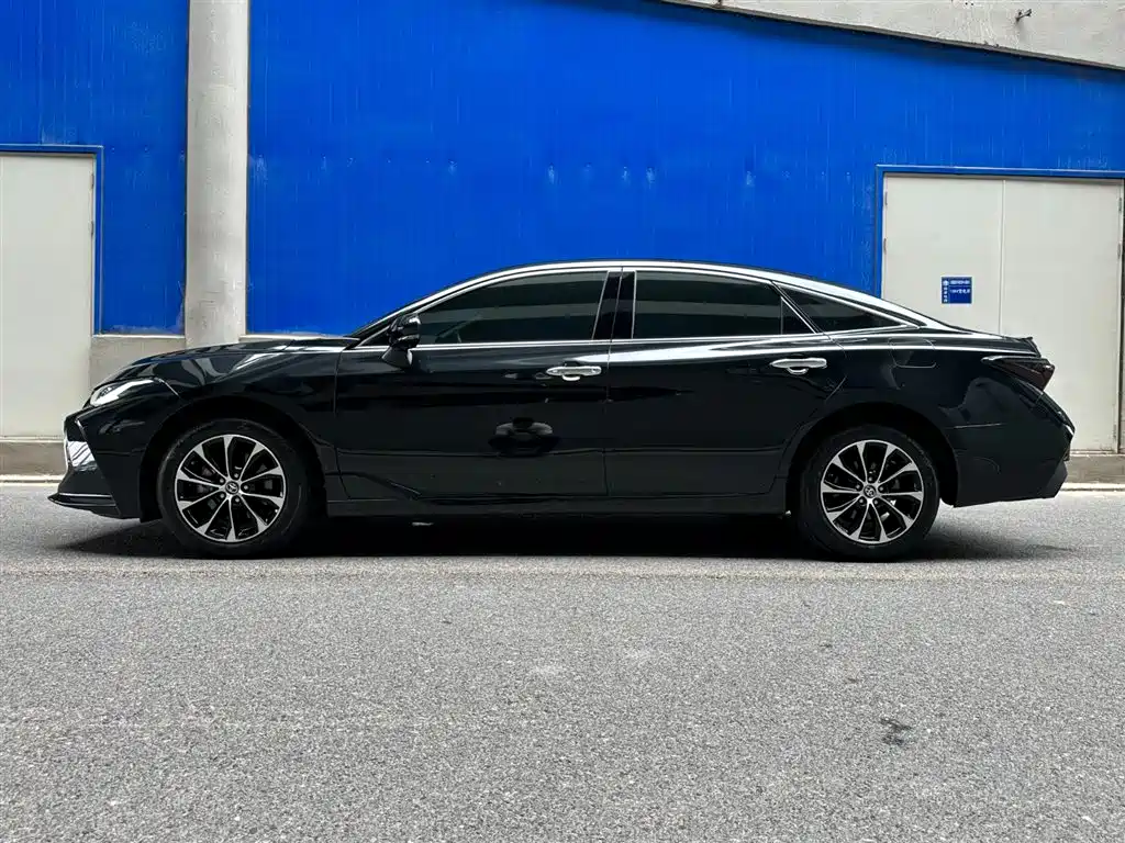Avalon 2.5 L Luxury