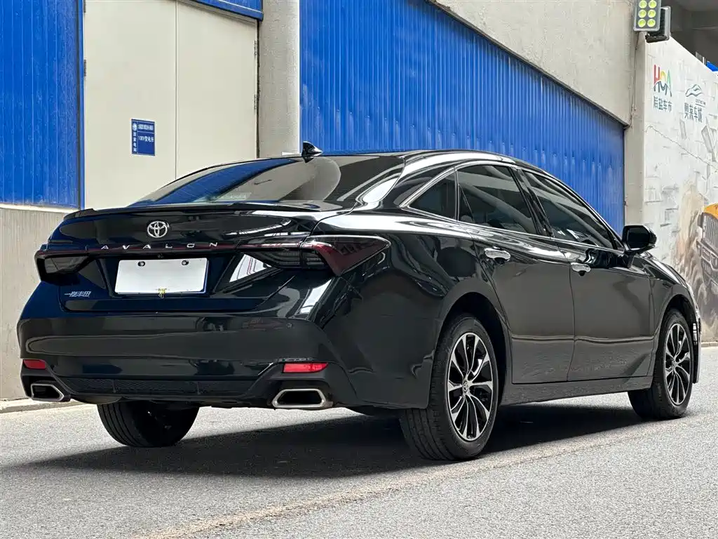 Avalon 2.5 L Luxury