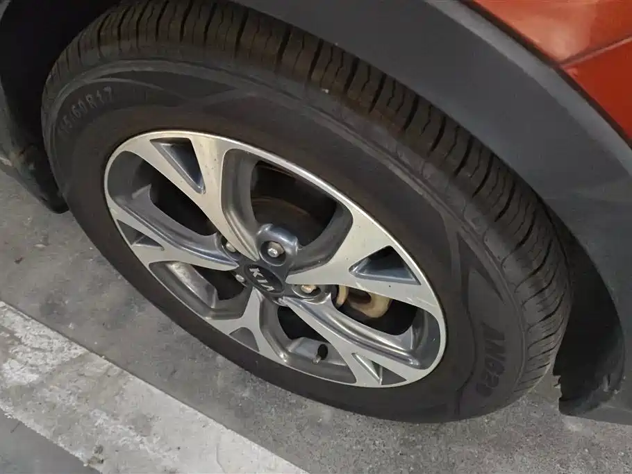 KX3 KX3傲跑 2015款 1.6 L 自动两驱PRM