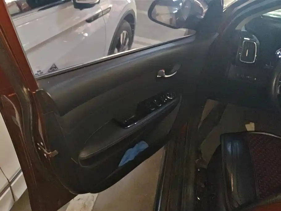 KX3 KX3傲跑 2015款 1.6 L 自动两驱PRM