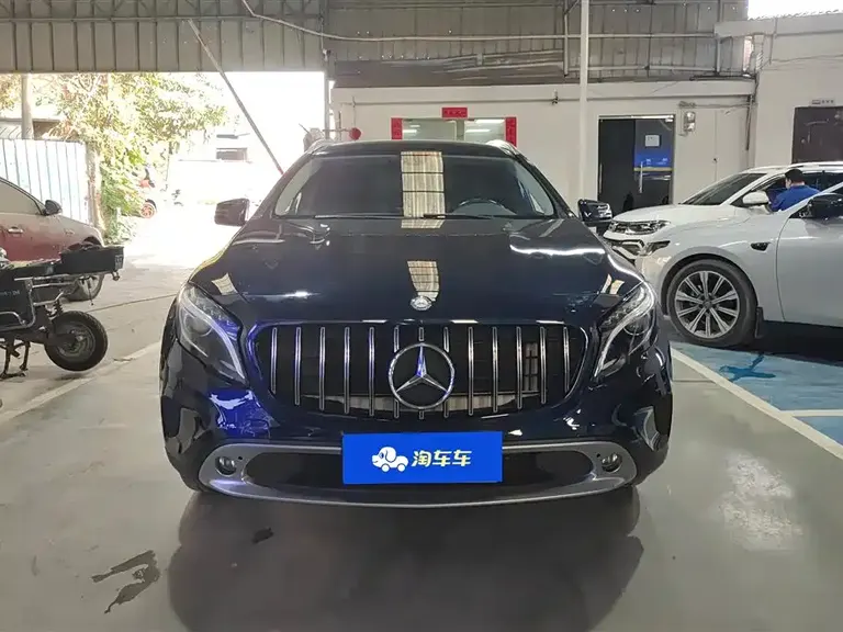 Mercedes-Benz GLA GLA 200 Fashion