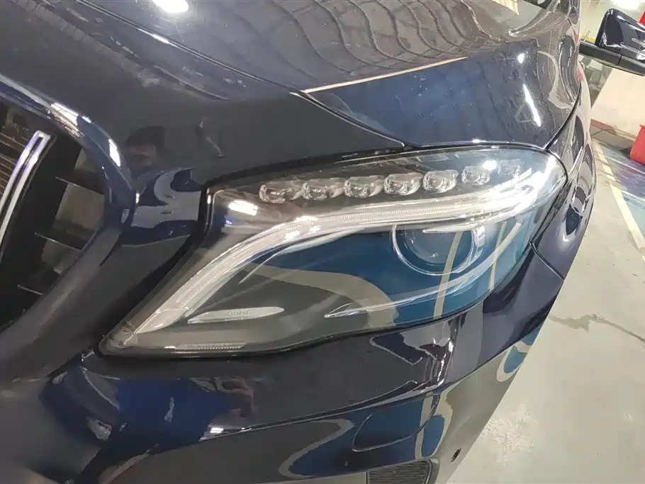 Mercedes-Benz GLA GLA 200 Fashion