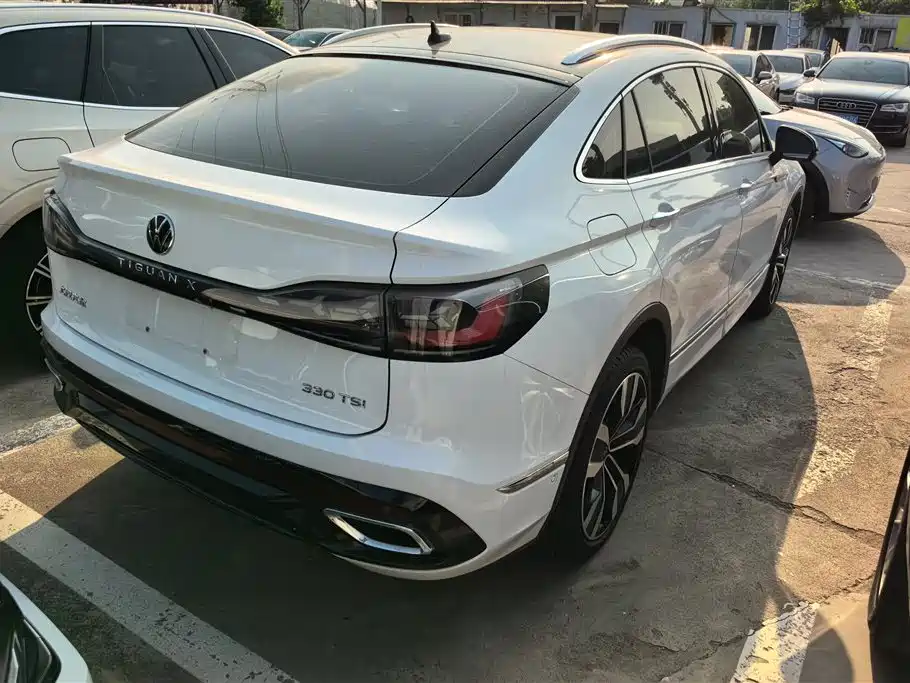 Tiguan X 途观X 2022款 330 TSI 两驱尊崇旗舰版