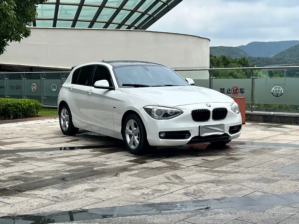 BMW 1 Series (Import) Facelift 118 i Sport