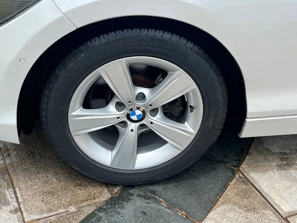 BMW 1 Series (Import) Facelift 118 i Sport