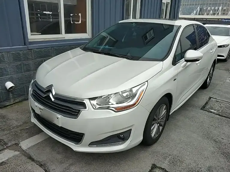 Citroën Citroen C4 L 1.2 T Auto Luxury