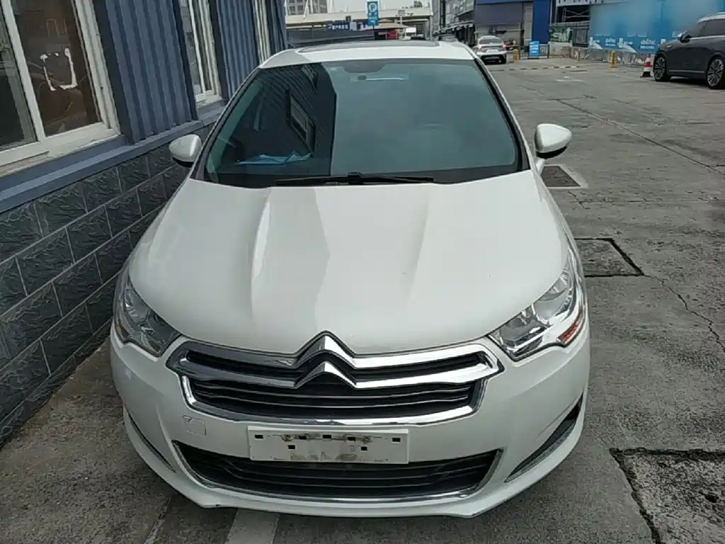 Citroen C4 L 1.2 T Auto Luxury