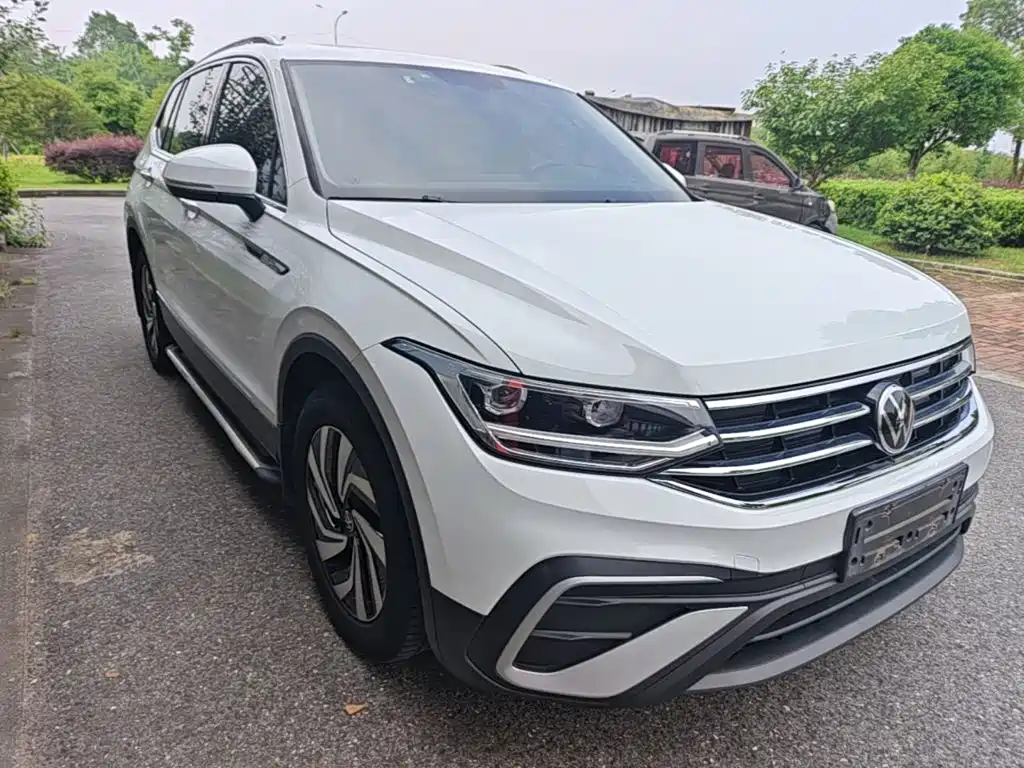 Tiguan L 300 TSI Auto 2 WD Smart Enjoyment