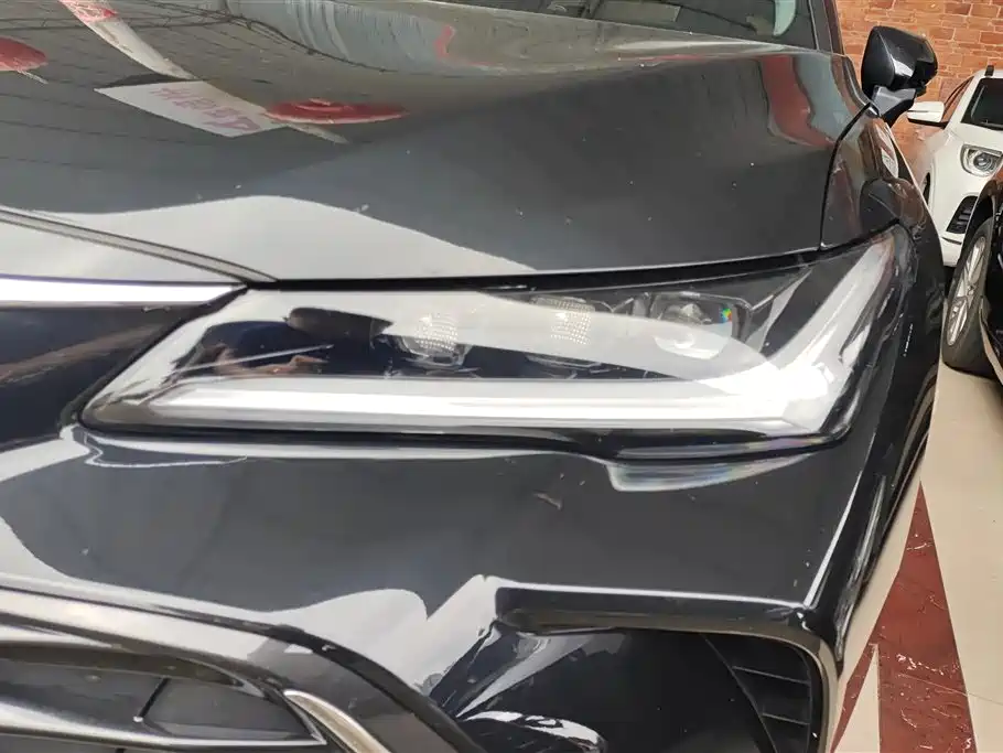 Avalon 2.0 L Luxury