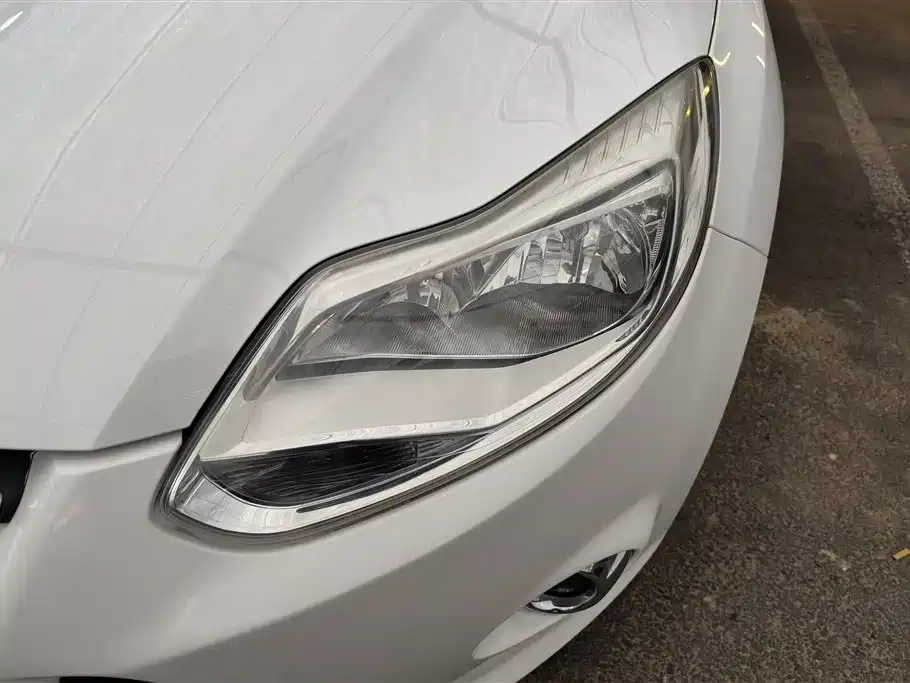 Focus Hatchback 1.6 L Auto Style