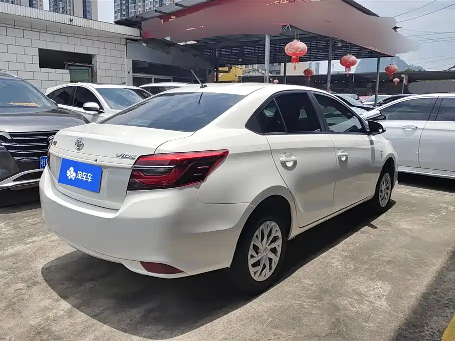 Vios 1.5 L CVT Creation