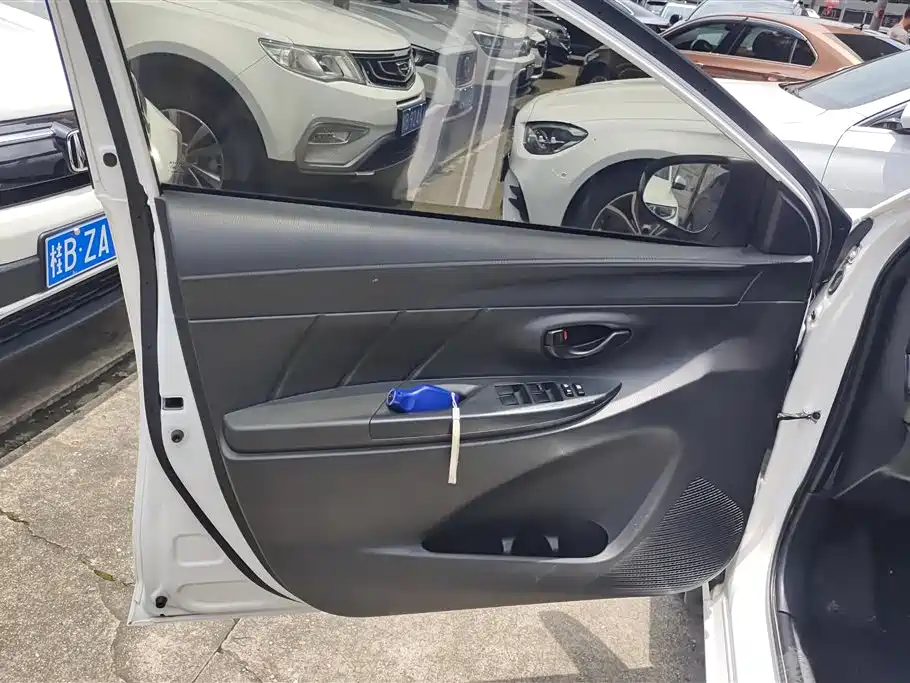Vios 1.5 L CVT Creation