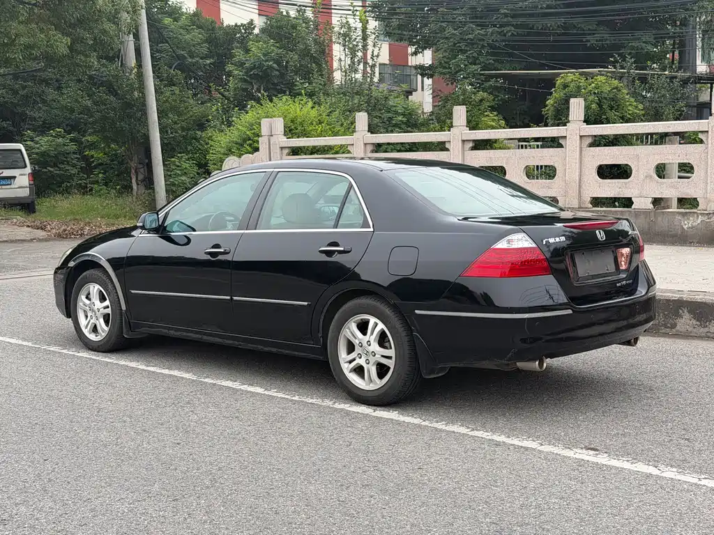 Accord 雅阁 2006款 3.0 L V6豪华版