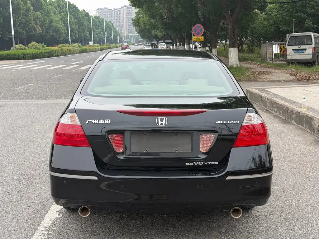Accord 雅阁 2006款 3.0 L V6豪华版