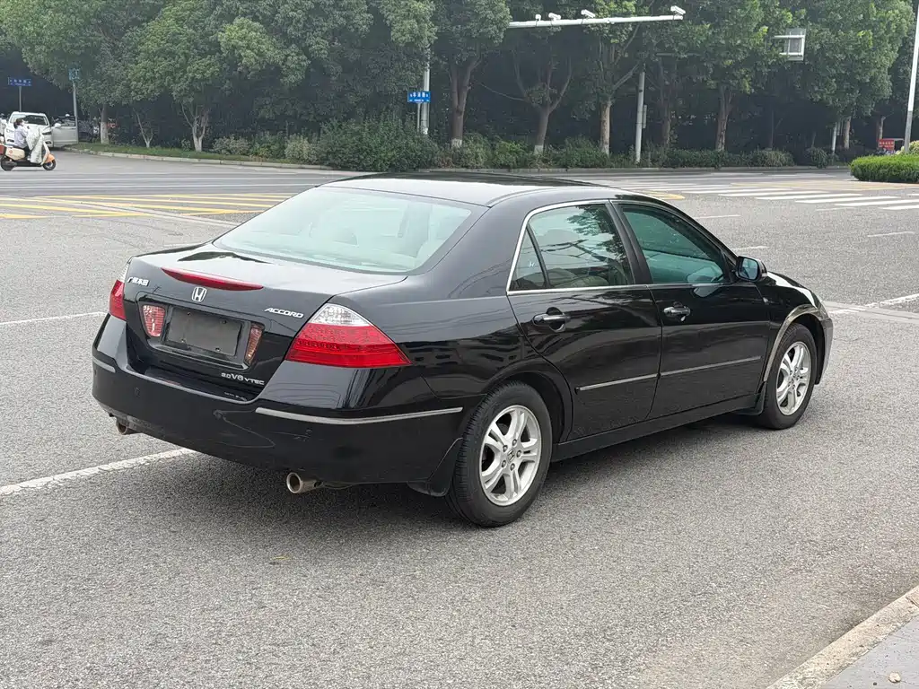Accord 雅阁 2006款 3.0 L V6豪华版
