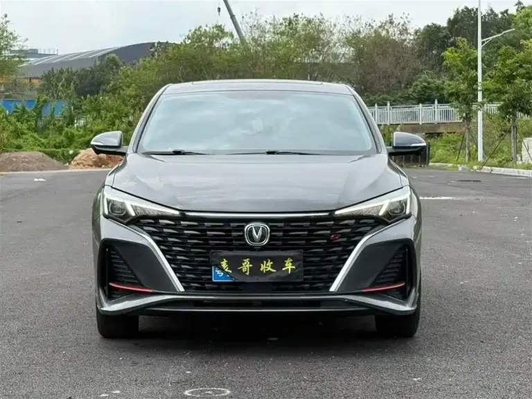 Changan Eado Smooth Enjoyment PLUS Blue Whale NE 1.4 T GDI DCT Distinguished